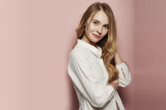 Твердый шампунь представляет собой брусочек или шайбу, напоминающую одновременн... | vse-volosi